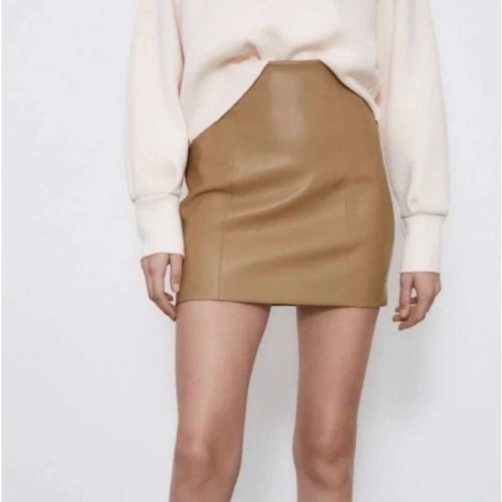 NWT! Zara Tan High Waisted Faux Leather Skirt - Beige